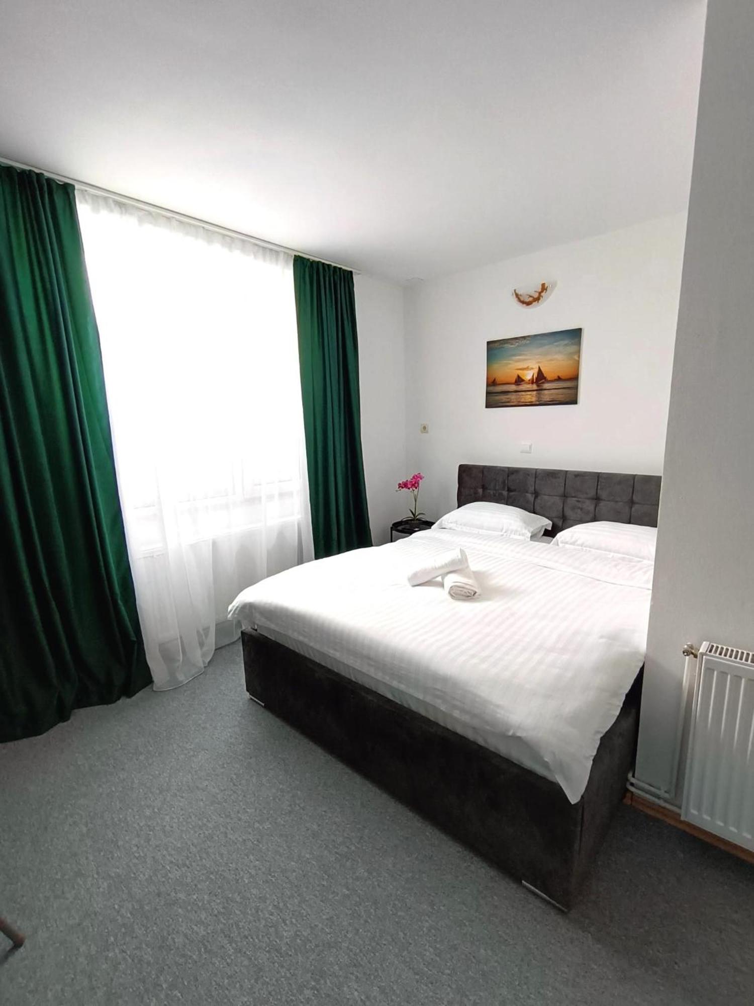 Chic Boutique Dumbrava Apartment Sibiu Exterior photo